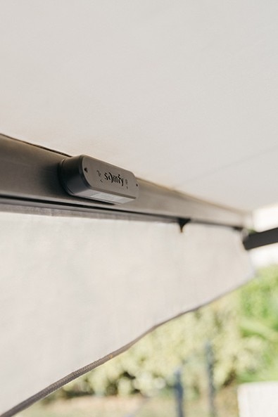 Motorized patio awning, Motorized retractable awning, Motorized awning, Motorized awnings, motorized awnings by somfy 