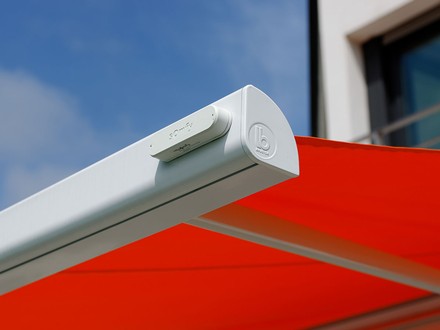 Wind sensor for awning