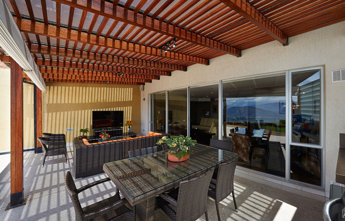 beautiful covered patio pergola